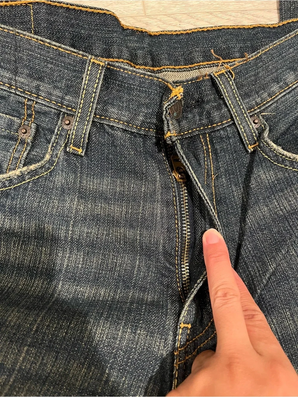 Levis washes school